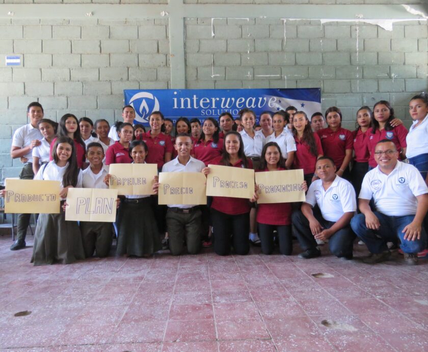 Grupo-de-Estudiantes-Intae-Choluteca-Honduras-scaled-1