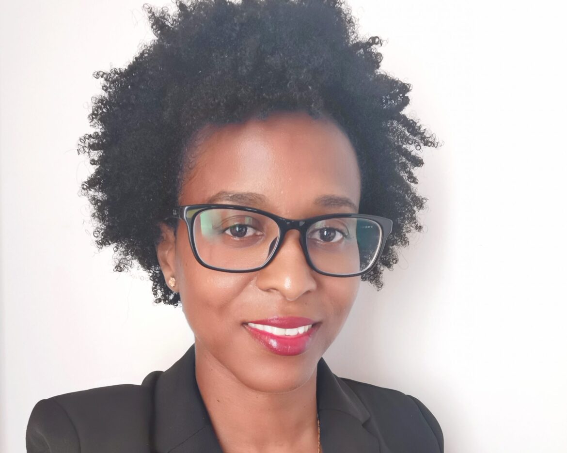 Aline-Tavares-scaled-2